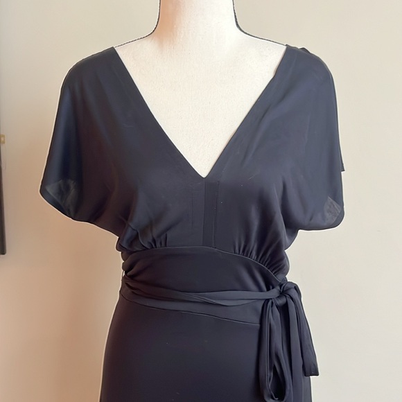 Banana Republic Silk Knit Black Dress Medium Runs Small Deep V-neck Tie Belt - Picture 5 of 9